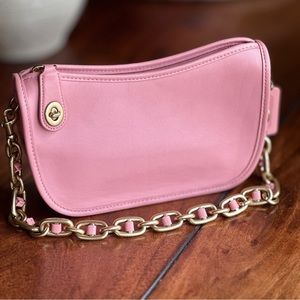Coach Swinger Chain Strap Pink Leather
